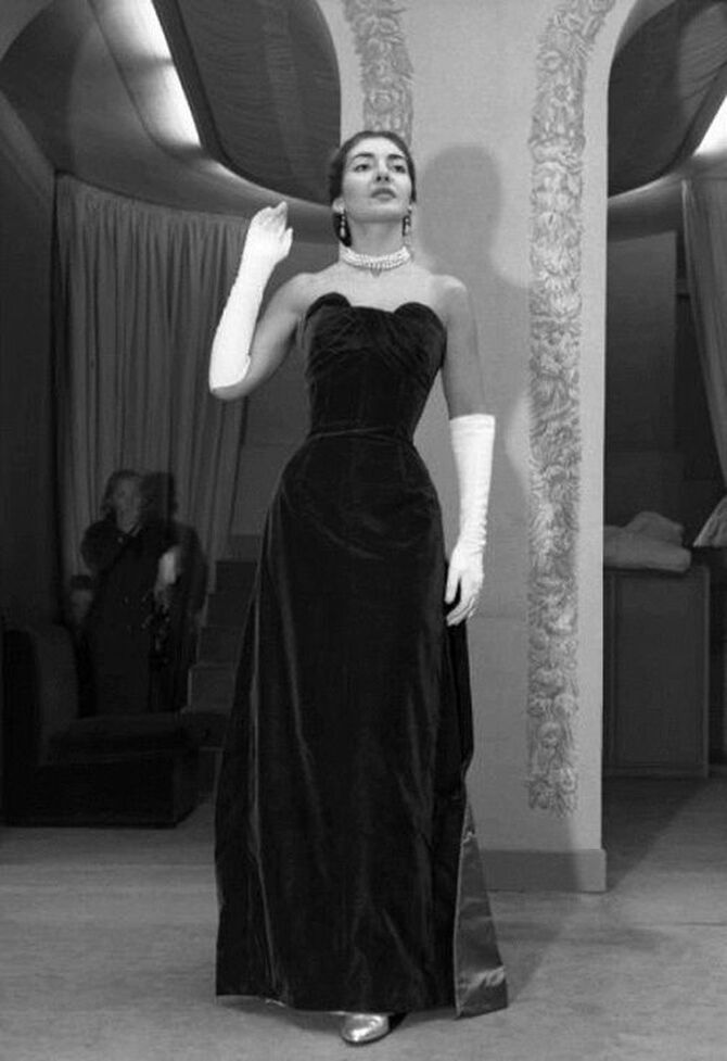 Elegant style icon wardrobe essentials: Maria Callas in black dress, 1956
