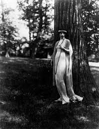 Clarisse Coudert, wife of Condé Nast, in a Mariano Fortuny Delphos dress