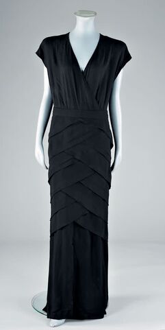 Evening dress designed by Edward Molyneux