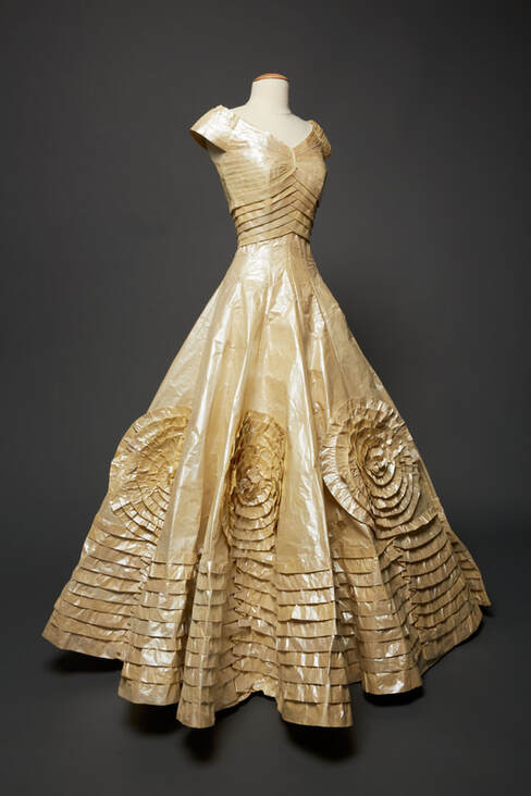 Paper replica of Jackie Kennedy wedding dress 1953 designed by Ann Lowe