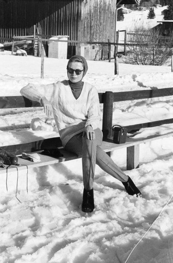 Elegant style icon wardrobe essentials: Grace Kelly in turtle neck sweater