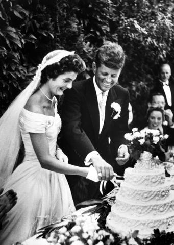 Jackie Kennedy and John Kennedy at their wedding, 1953