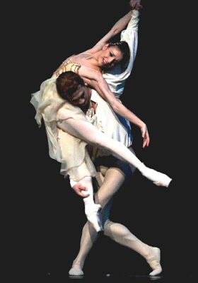 Alina Cojocaru and Johan Kobborg in Romeo and Juliet, performed by the Royal Ballet at the Royal Opera House Photo by Alastair Muir