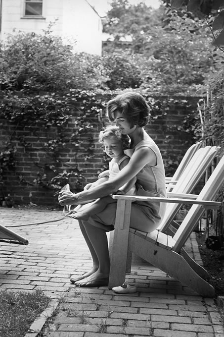Jackie Kennedy with her daughter Caroline Kennedy, photo by Mark Shaw