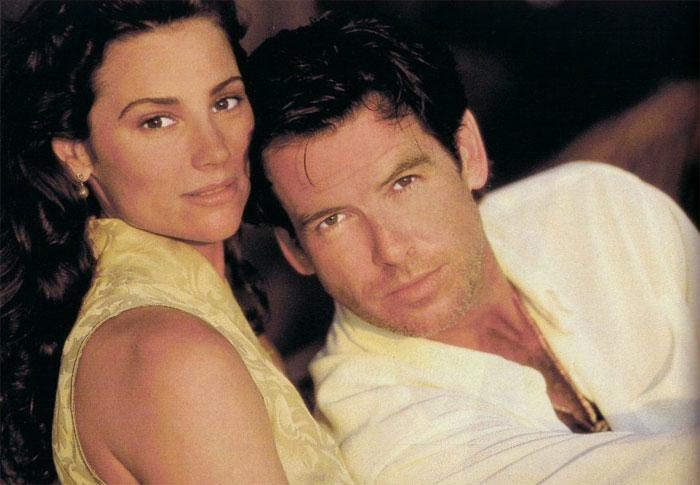 Pierce Brosnan and his second wife Keely Shaye Smith in Cabo San Lucas, México, July 1994