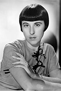 Picture of Edith Head young