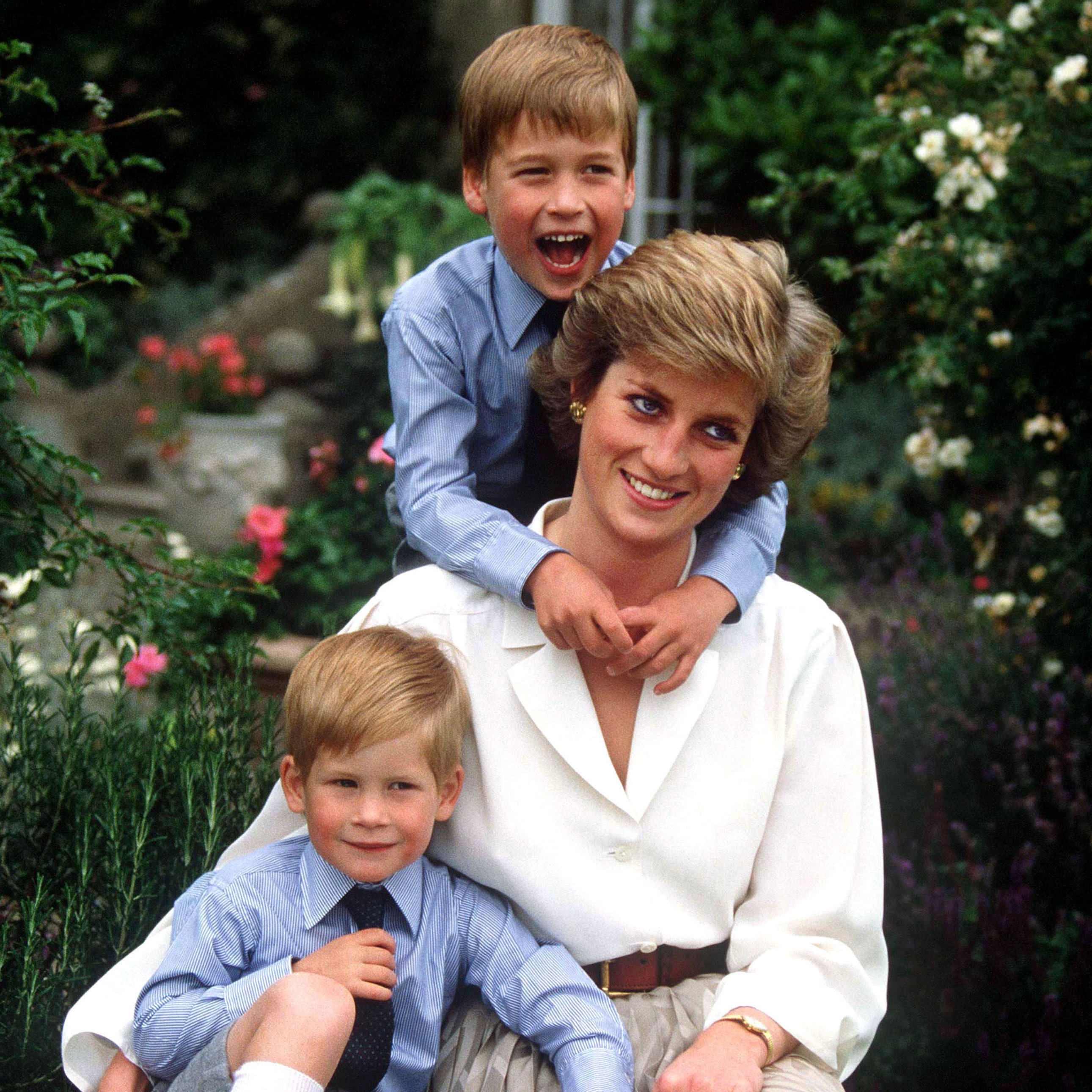Prince William and Prince Harry, unveiled a statue of their mum in Kensington Garden