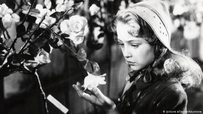 Christine Kaufmann as an orphan in film Rose-Girl Resli (1954)