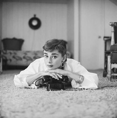 Audrey Hepburn at home, Photo by Mark Shaw, 1953
