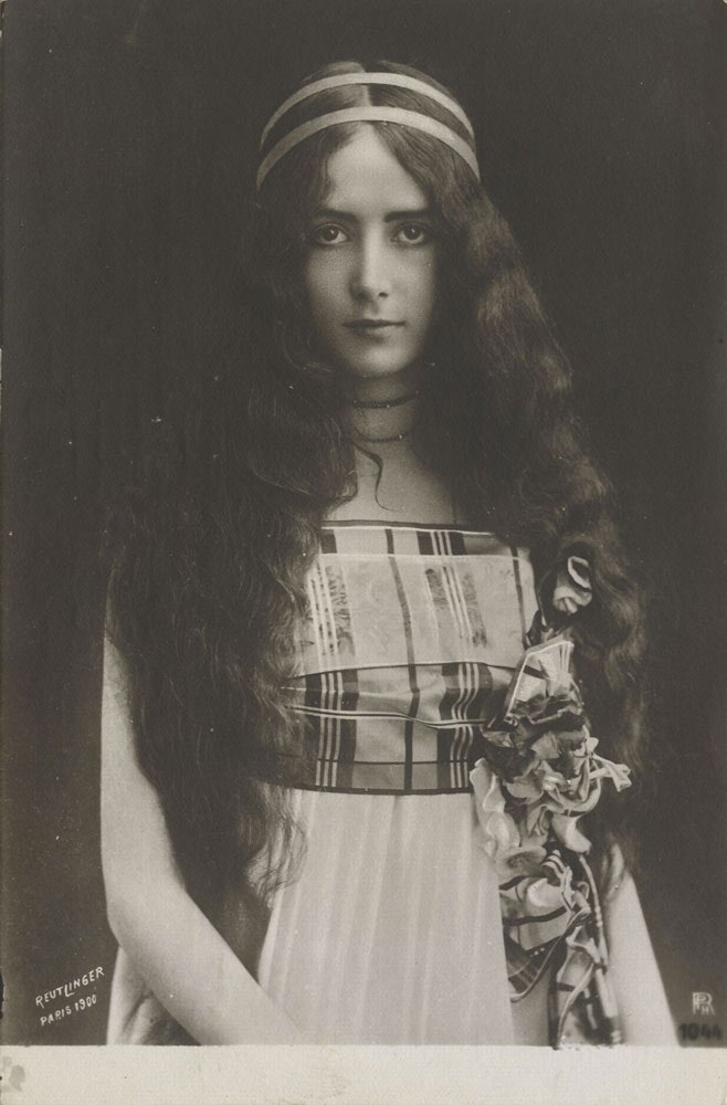 Cléo de Mérode(27 September 1875-17 October 1966), the most beautiful woman of la bella epoque, 1897
