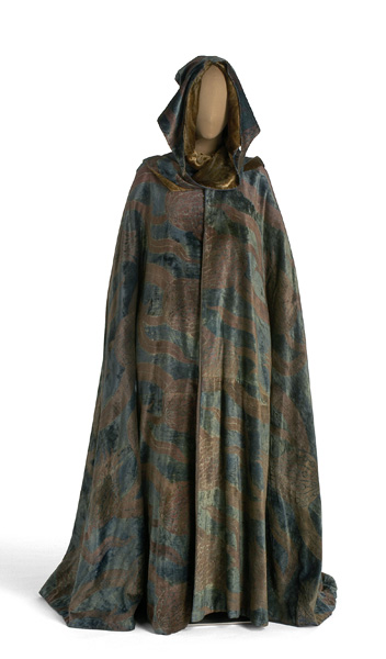 Green silk velvet evening cape by Mariano Fortuny