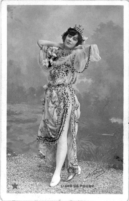 Liane de Pougy aux Folies Bergère.