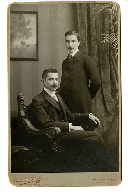 Stefan Zweig young (standing) in Vienna with his brother Alfred, circa 1900