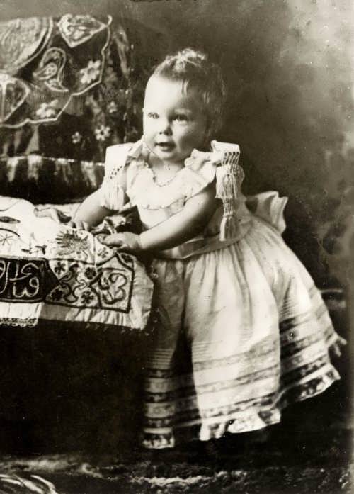 King Edward VIII baby / babe enfant