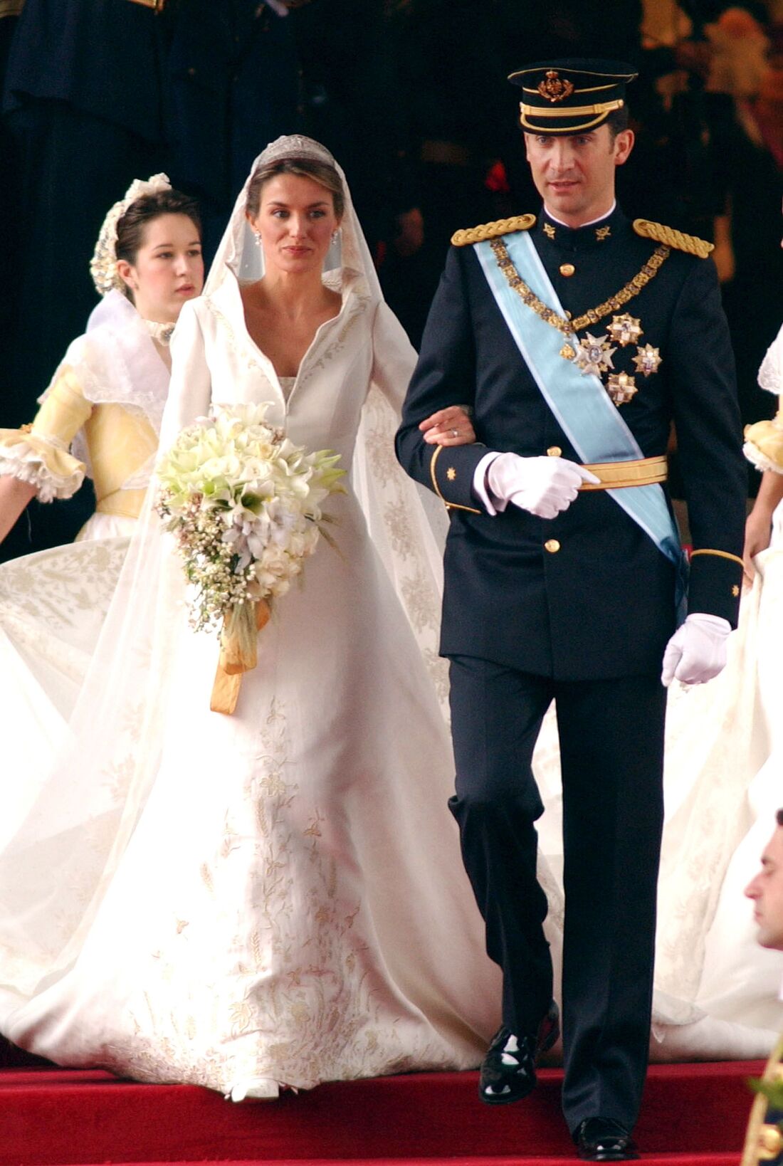 Queen Letizia royal wedding dress designed by Spanish royal couturier Manuel Pertegaz 