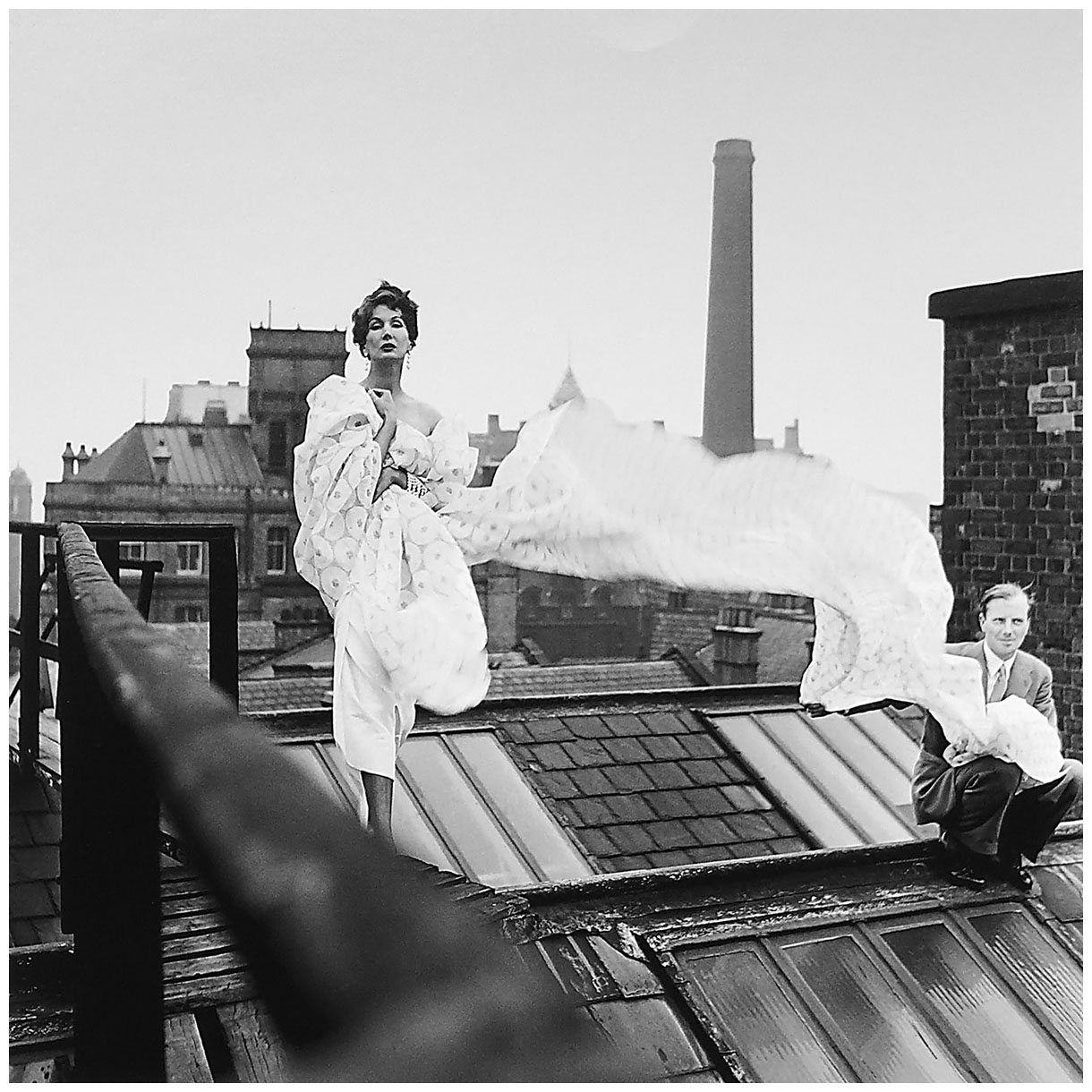 Barbara Goalen Barbara Goalen for magazine The Ambassador in british cotton, Photo by Elsbeth Juda, 1952