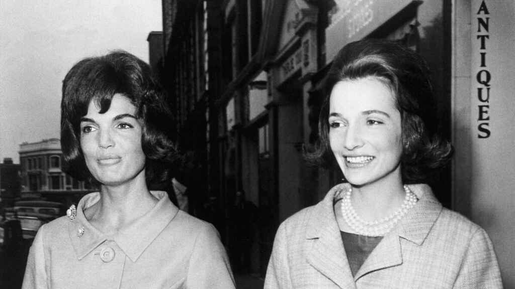 Lee Radziwill and her sister Jackie Kennedy Onassis