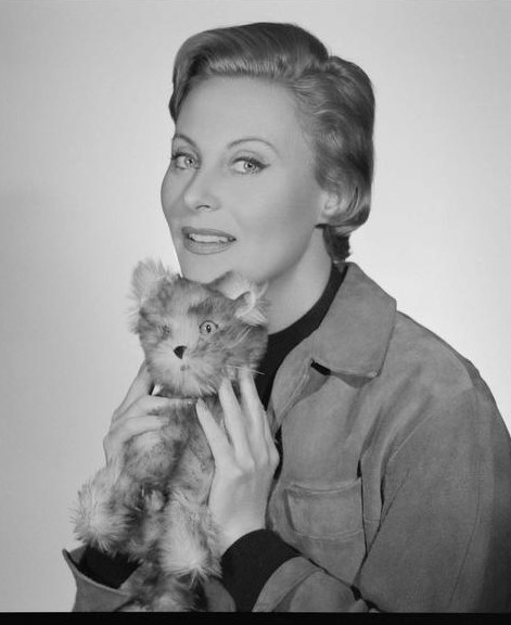 Michele Morgan, the French actress with the most beautiful eyes