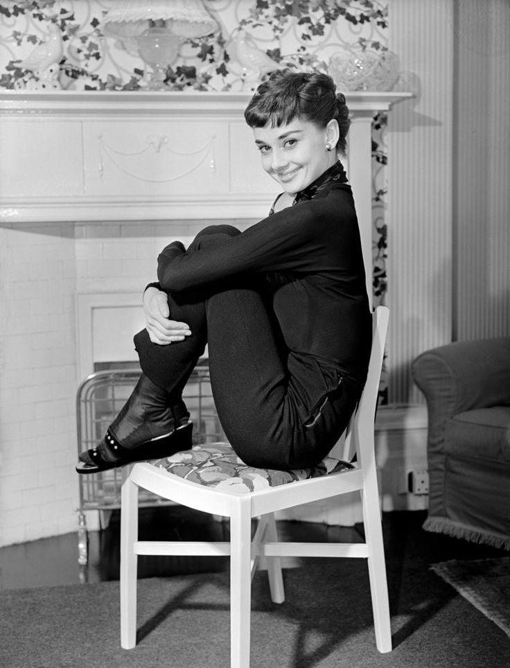 Audrey Hepburn at home, photo by Mark Shaw