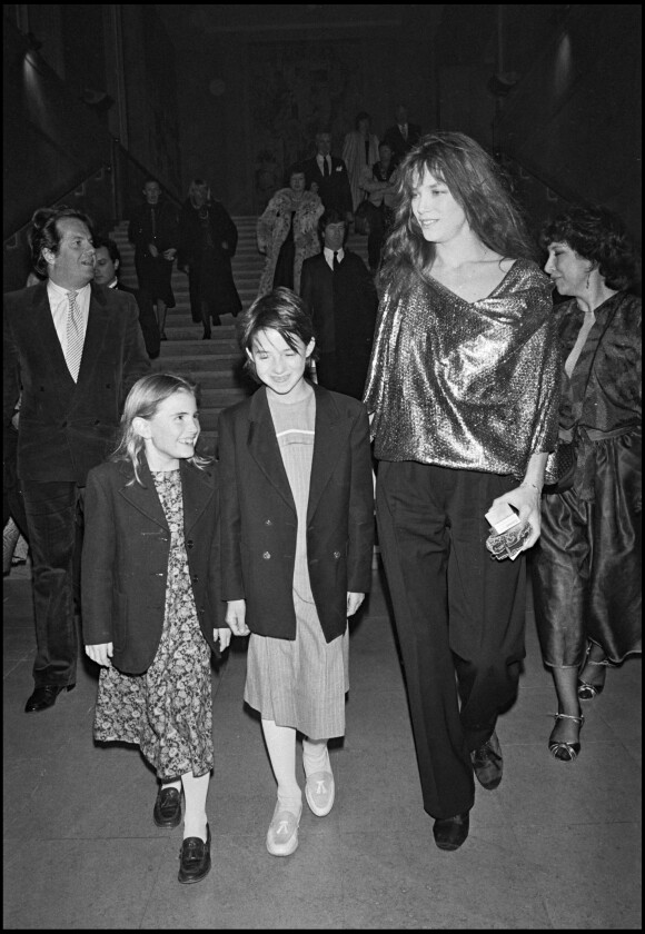 Jane Birkin with her second second daughter Charlotte Gainsbourg and third daughter Lou Doillon