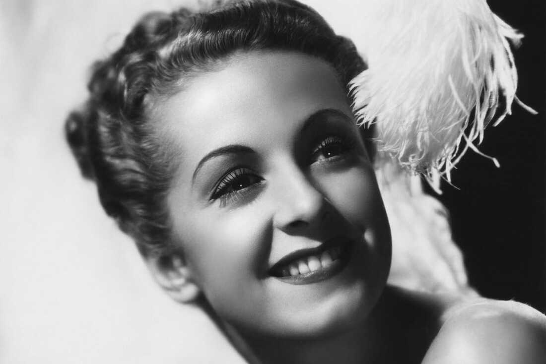 Danielle Darrieux(1 May 1917-17 October 2017), the French actress who lives more than 100 years