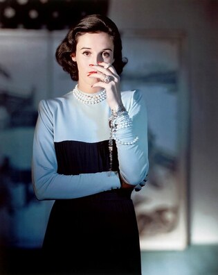 Babe Paley for American Vogue, 1946, by Horst P. Horst