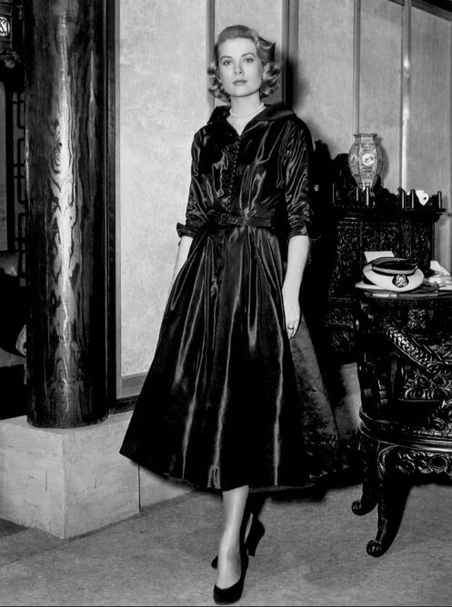Elegant style icon wardrobe essentials: Grace Kelly in black dress