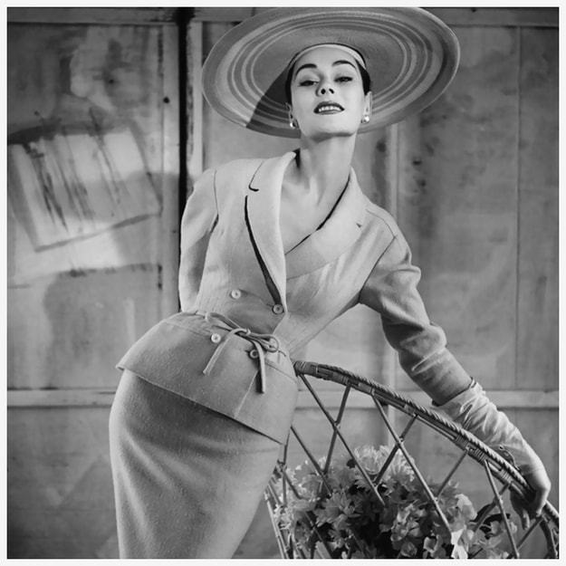 Most elegant model Dovima in French couturier Pierre Balmain´s double breast suit, 1954