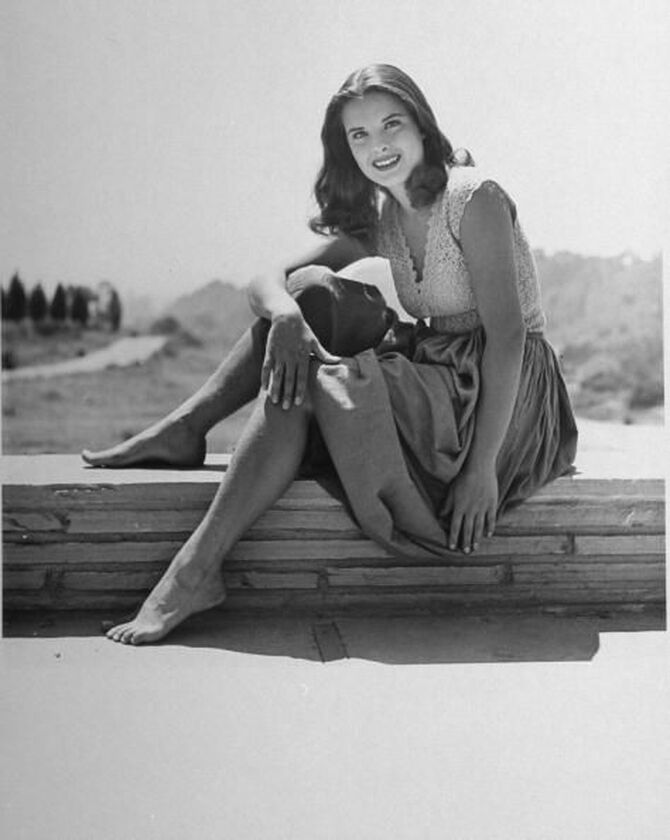 Jean Peters (October 15, 1926 – October 13, 2000), Amercian actress, the wife of billionaire Howard Hughes