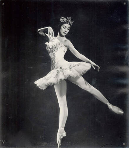 Margot Fonteyn (18 May 1919-21 February 1991), elegancepedia, Margot Fonteyn as Aurora in The Sleeping Beauty, Royal Ballet, c.1950