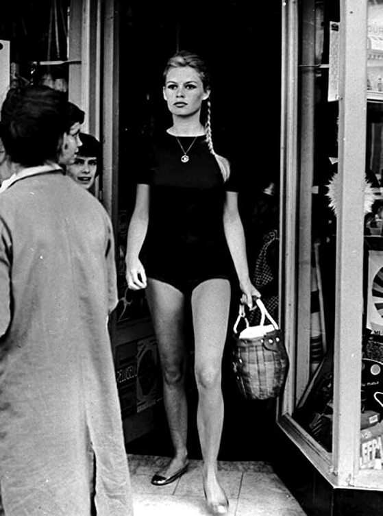 Elegant style icon wardrobe essentials: Brigitte Bardot in shorts