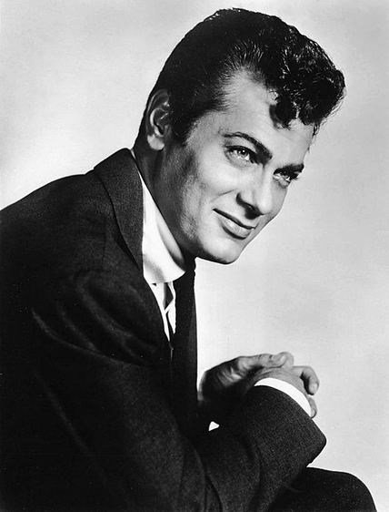 Tony Curtis in 1958 when he is 32: 