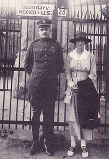 Wallis Simpson, Duchess of Windsor style: Wallis with Earl Winfield Spencer 1918