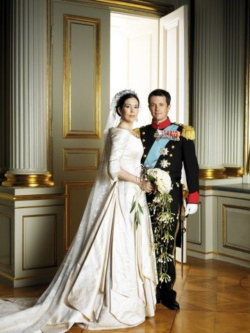 Mary Donaldson’s wedding dress on her 2004 wedding to Crown Prince Frederik of Denmark designed by Uffe Frank