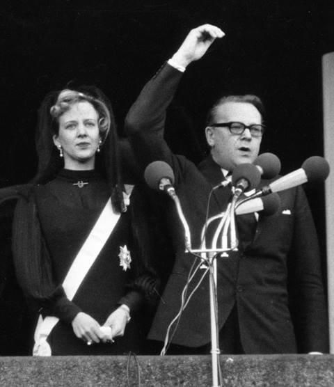Danish Prime Minister, Jens Otto Kragh, announces that Princess Margrethe is the new Queen of Denmark. 15 January, 1972. Photo: Aage Sørensen/Scanpix Denmark