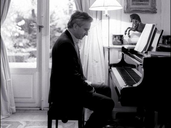 The richest man in Europe Bernard Arnault is pianist and his wife is concert pianist
