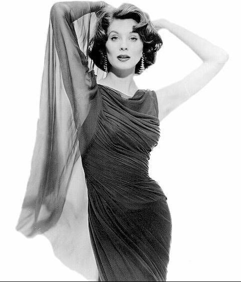 Suzy Parker, the first supermodel who earns 100,000 per year
