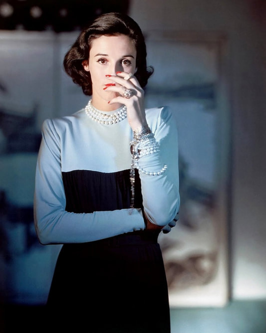 Babe Pailey(5 july 1915 - 6 july 1978), in Norman Norell dress, 1946, elegancepedia