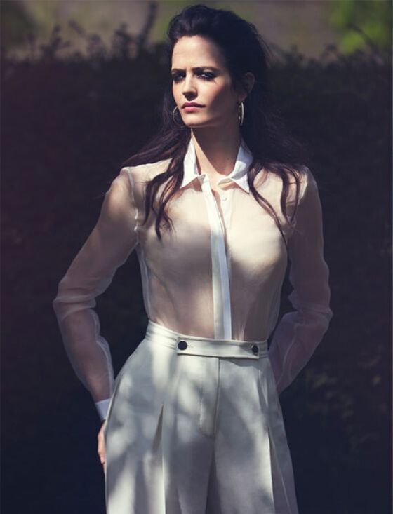 Elegant icon wardrobe essentials: The white shirt-Eva Green in white shirt