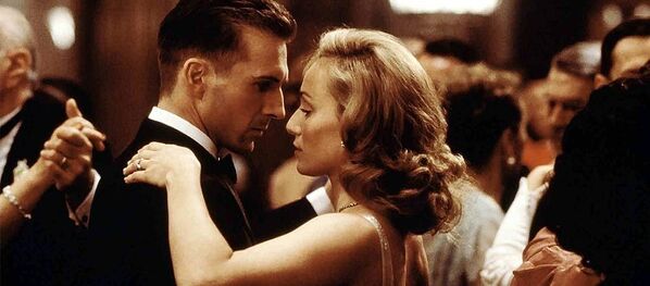  Ralph Fiennes in film The English Patient(1996) with Kristin Scott-Thomas.