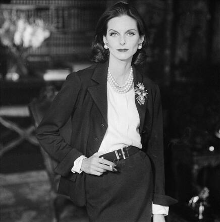 Anne Saint-Marie pour Coco Chanel A/H 1955-1956, photo par Henry Clarke
