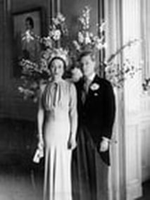 Duke and Duchess of Windsor wedding on 3 June 1937 au Château de Candé à Monts en Indre-et-Loire, photo by Cecil Beaton