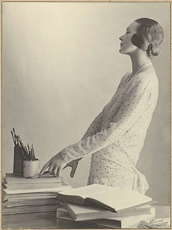 Doris Zinkeisen with her brushes (1929) by Harold Cazneaux