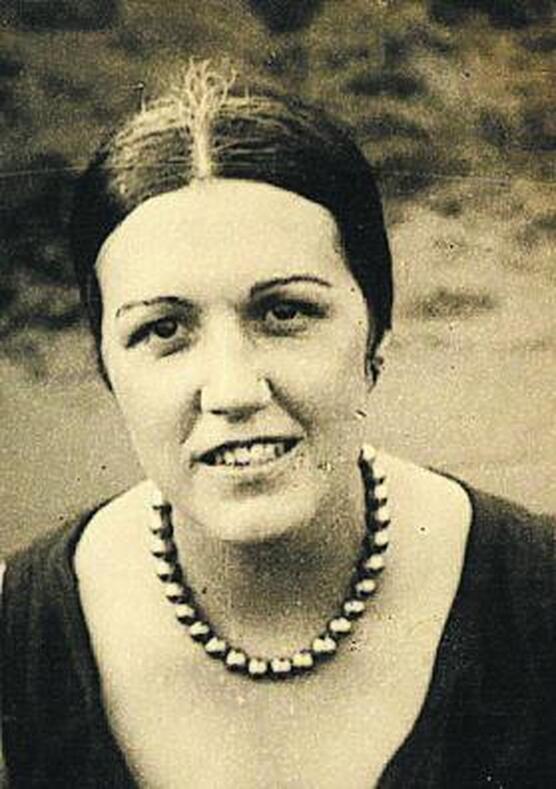 Herminia Borrell(1897-1971), the first Spanish woman with driving license
