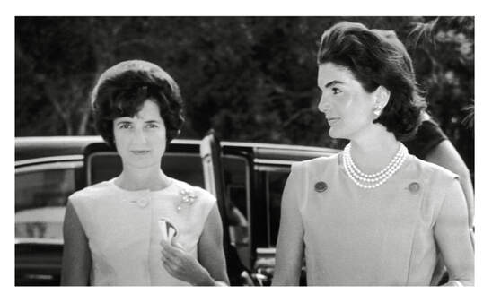 Jayne Wrightsman, left, with Jacqueline Kennedy in Palm beach, 1961, photo:Tony Palmieri