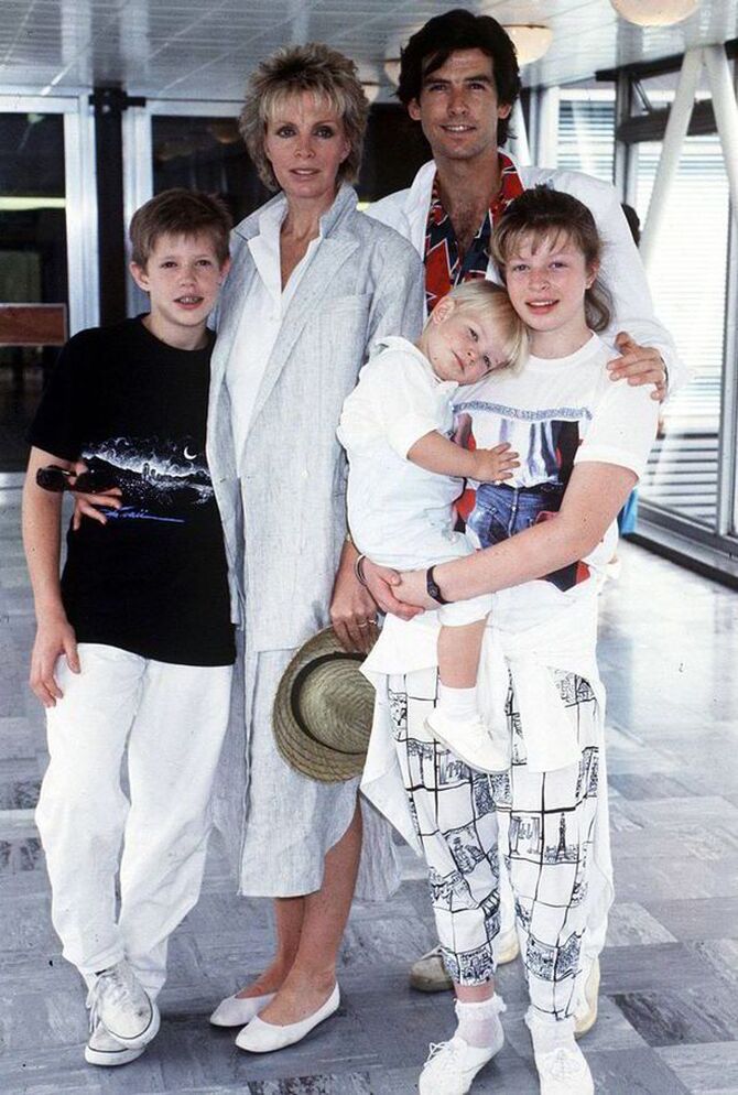 Pierce Brosnan and his first wife Cassandra Harris with Harris' children Charlotte and Chris, and their son Sean