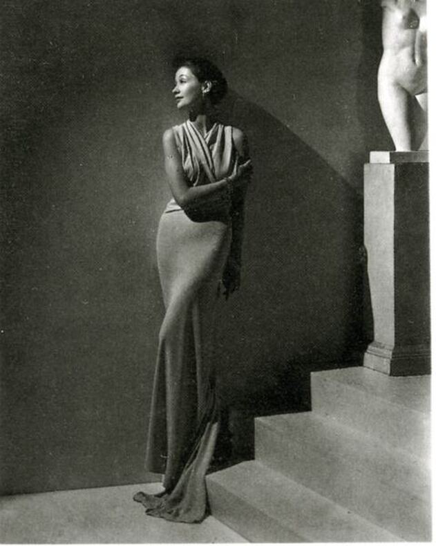 Toto Koopman wearing Augusta Bernard dress, photo by Hoyningen-Huene, 1934