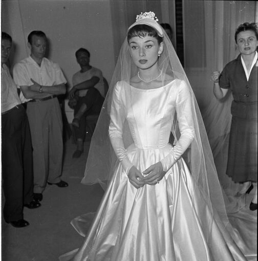 Audrey Hepburn first wedding dress 1952, designed by Sorella Fontana