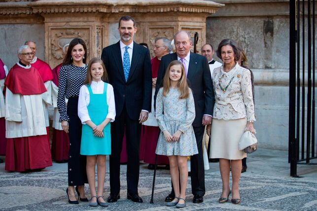 King Felipe VI, his wife Queen Letizia of Spain with their two daughters Leonor and Sofia, with Juan Carlos I and Queen Sofia
