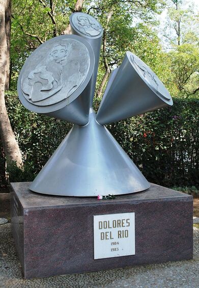 Dolores del Río's grave at Panteón de Dolores in Mexico City